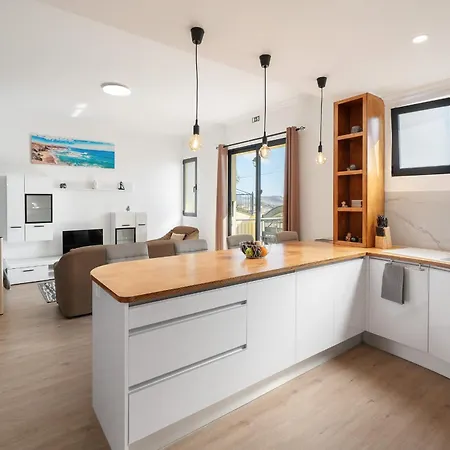 Casa Jorge Calaca By An Island *